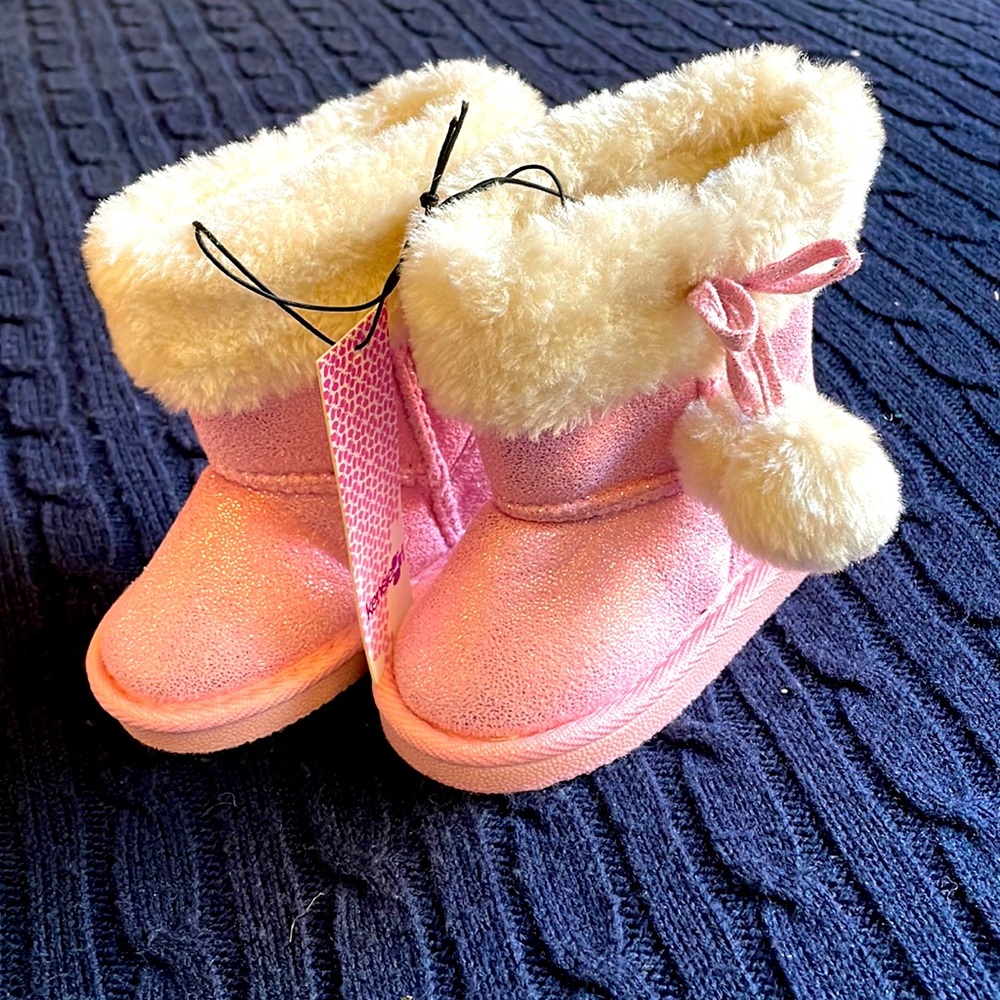 NWT toddler winter boots